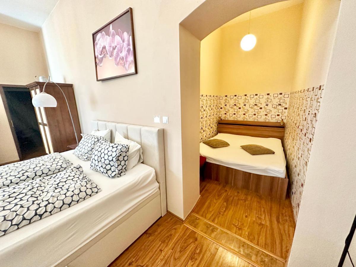 Home Away Main Square Apartment Poprad Extérieur photo